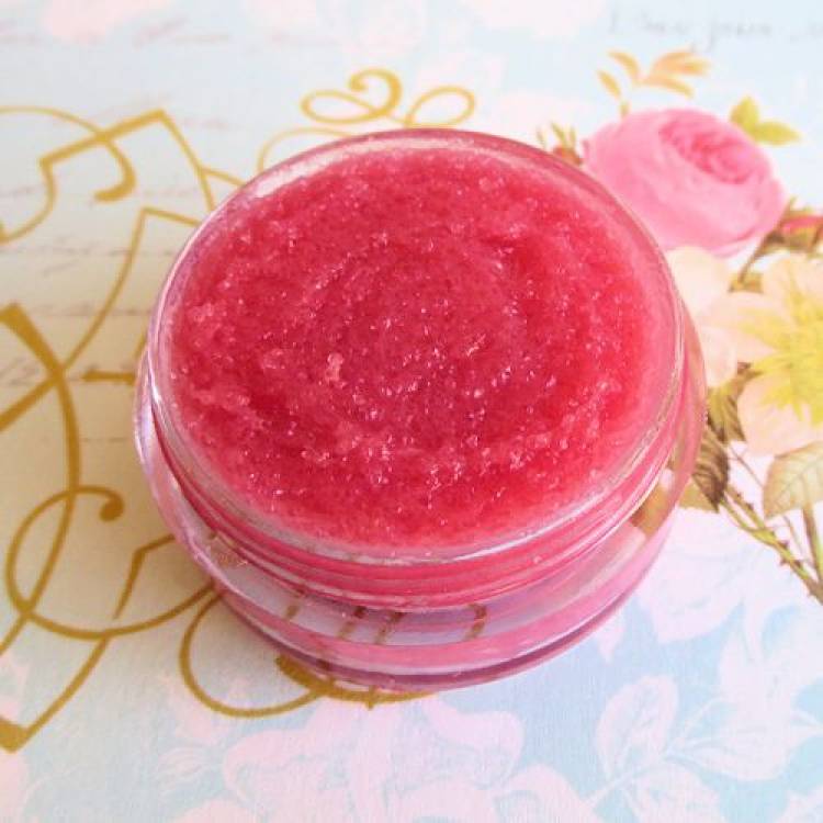 Barbiecore DIY lip scrub